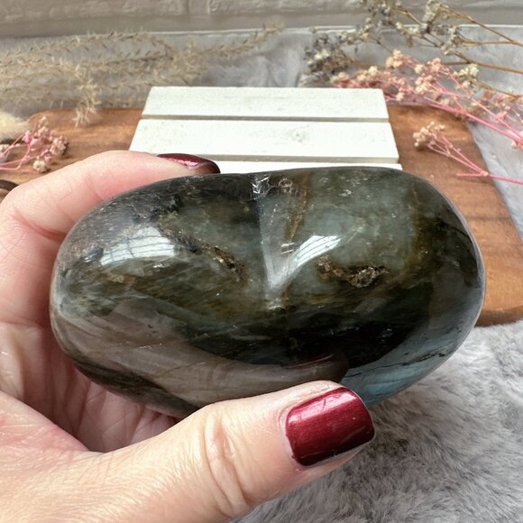 Beautiful Labradorite Heart - Picture 8 of 8